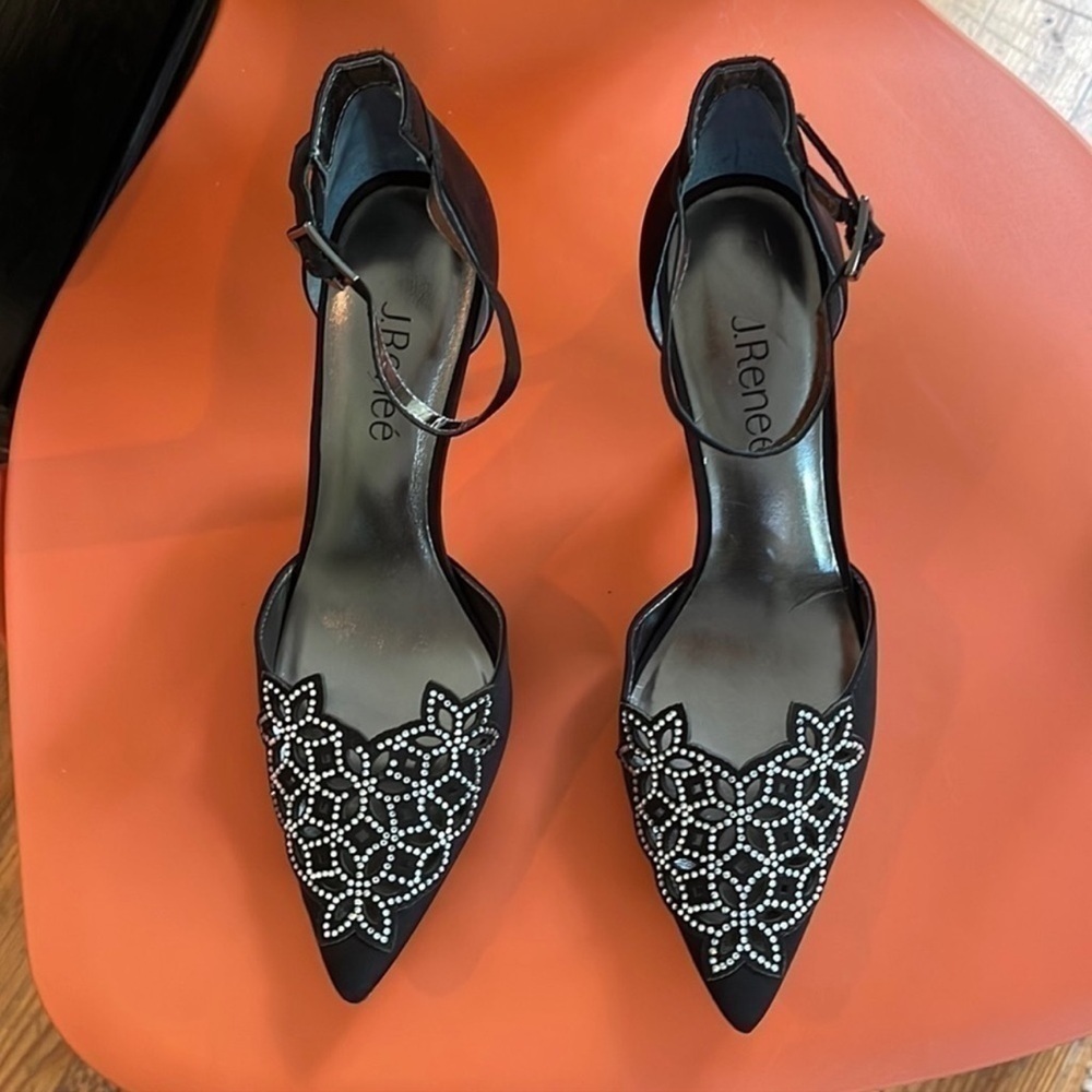 J.Renee ⭐️black elegant shoes with diamond studs